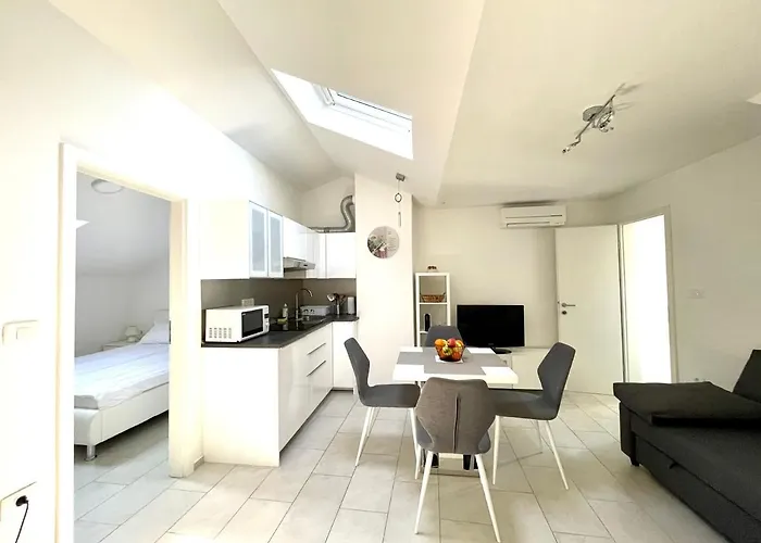 Happy Casa Isola Attico *